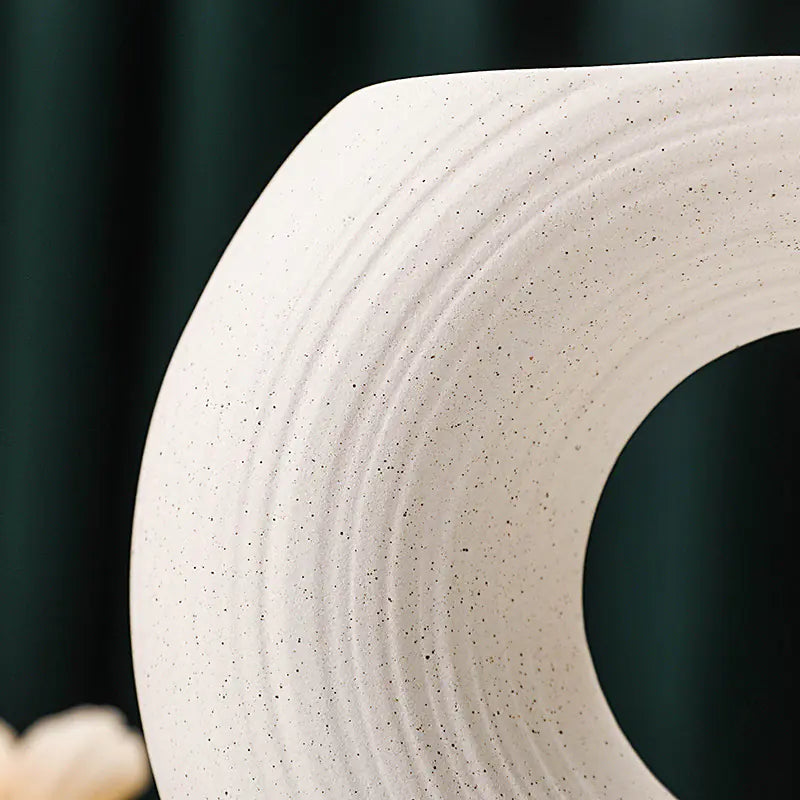 Elegant keramisk Vase for dekorasjon - Nordic Design